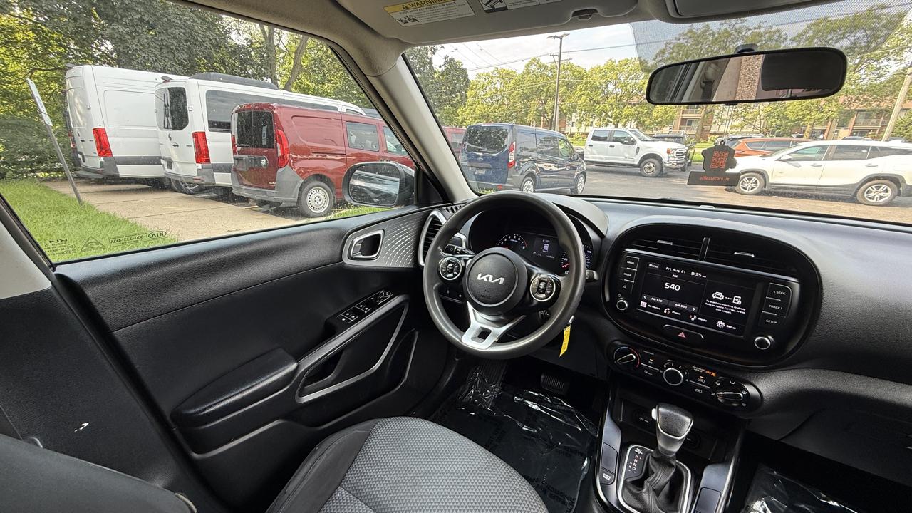 Kia Soul LX CVT 2022