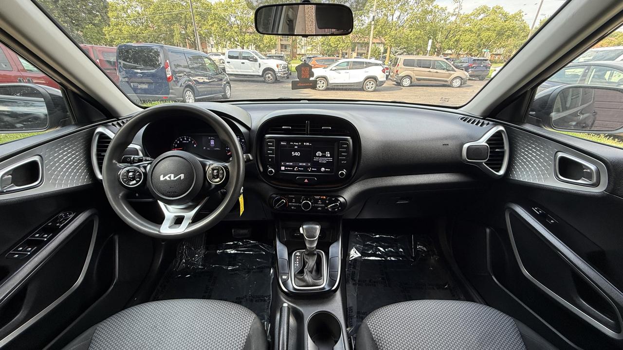 Kia Soul LX CVT 2022