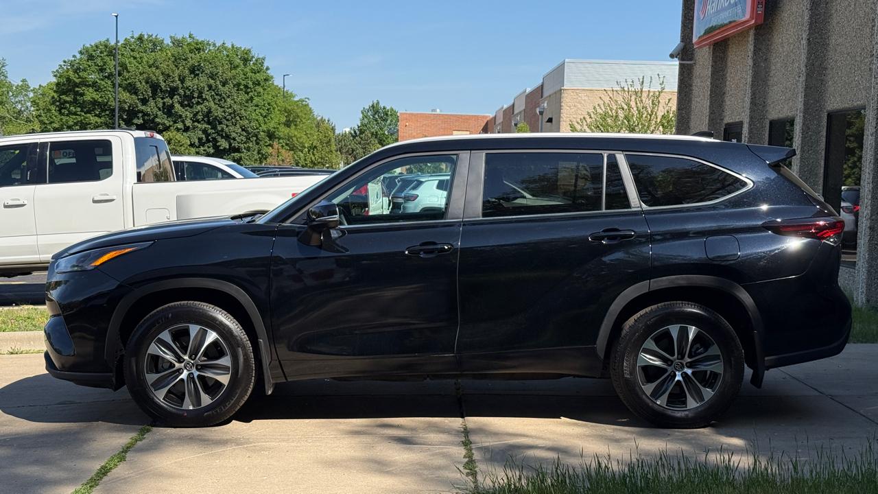 Toyota Highlander Limited AWD 2026
