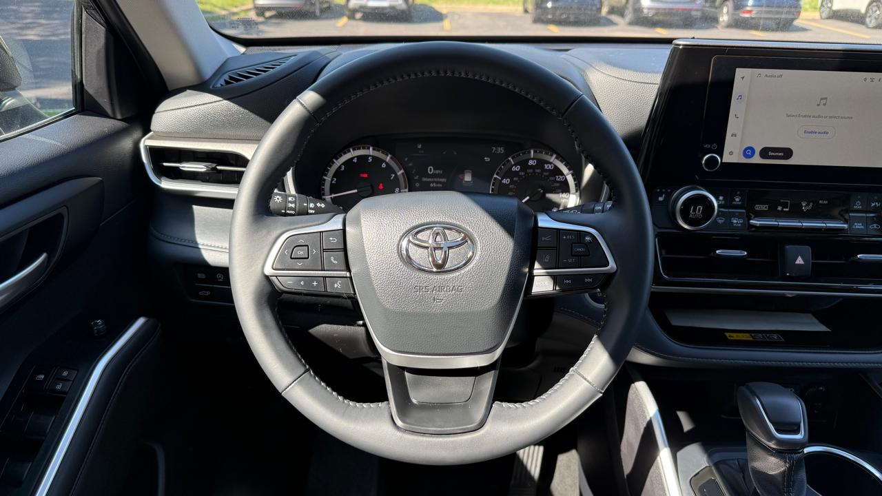 Toyota Highlander Limited AWD 2026