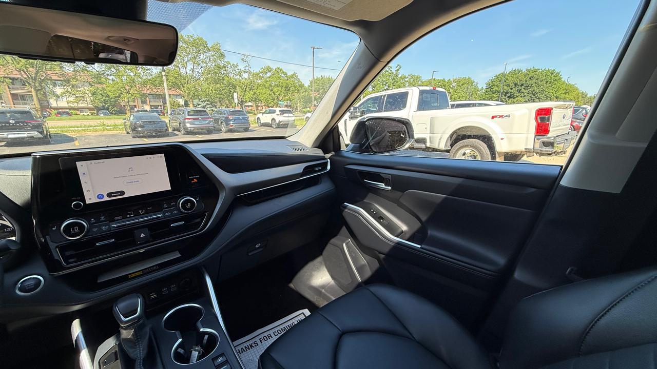 Toyota Highlander Limited AWD 2026