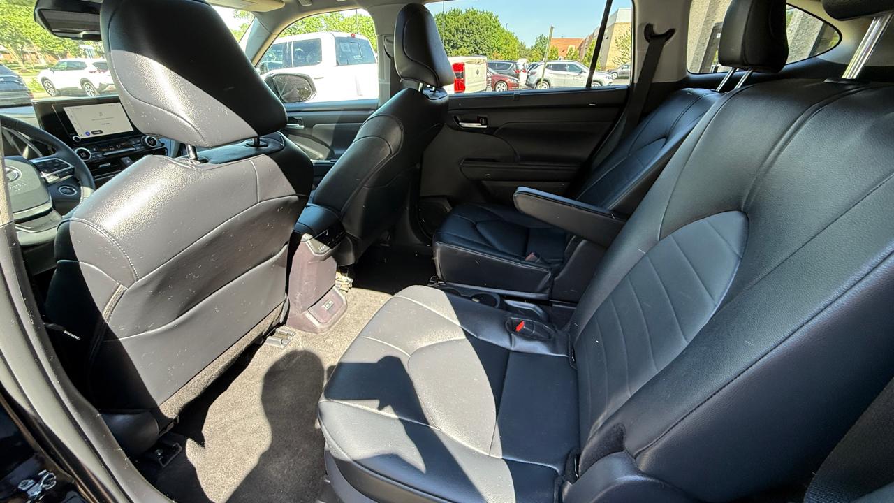 Toyota Highlander Limited AWD 2026