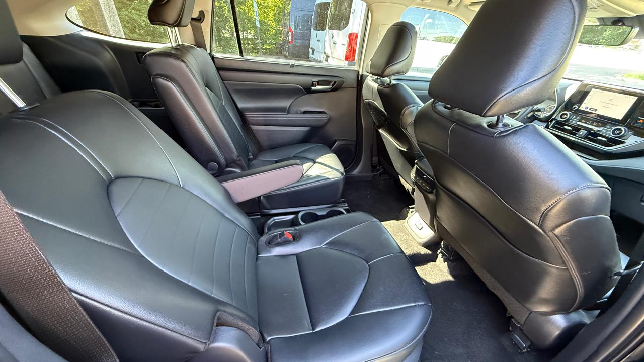 Toyota Highlander Limited AWD 2026