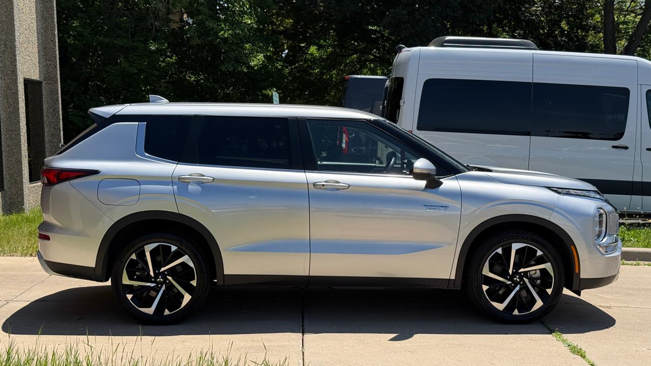 Mitsubishi Outlander PHEV SEL 2024