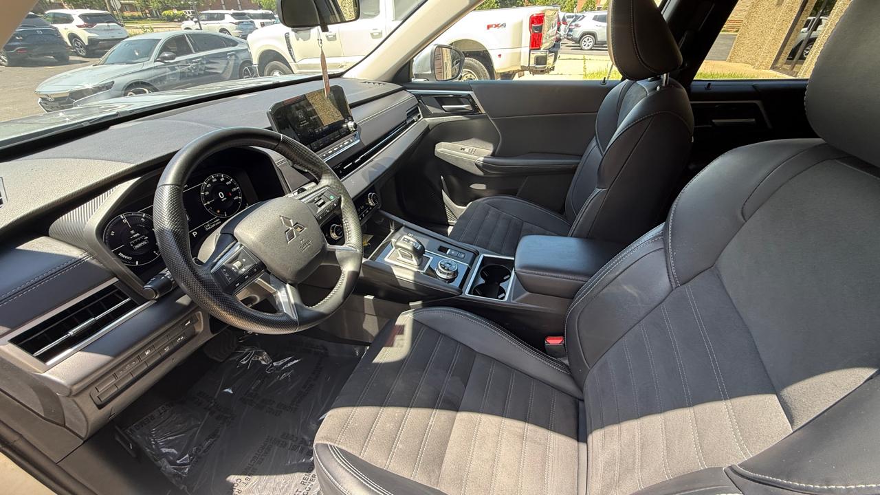 Mitsubishi Outlander PHEV SEL 2024