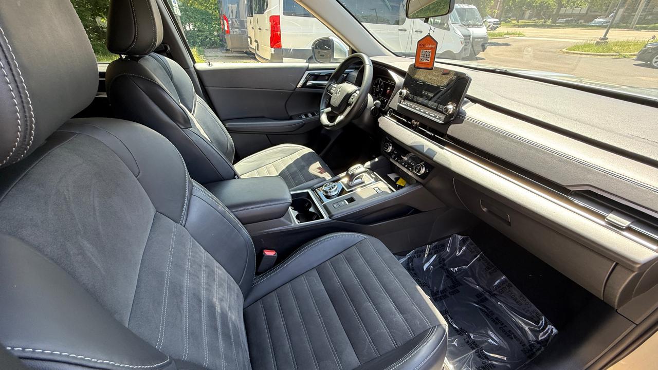Mitsubishi Outlander PHEV SEL 2024
