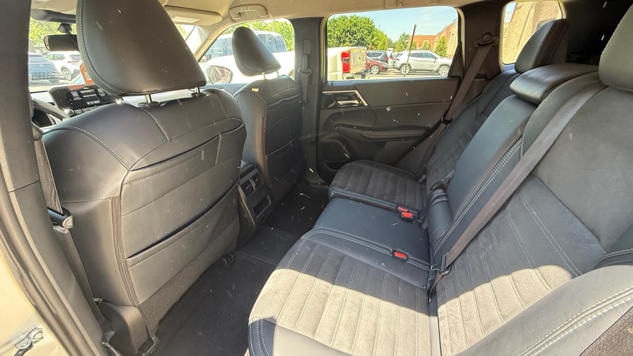 Mitsubishi Outlander PHEV SEL 2024