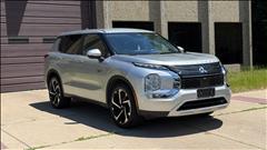 2024 Mitsubishi Outlander PHEV 
