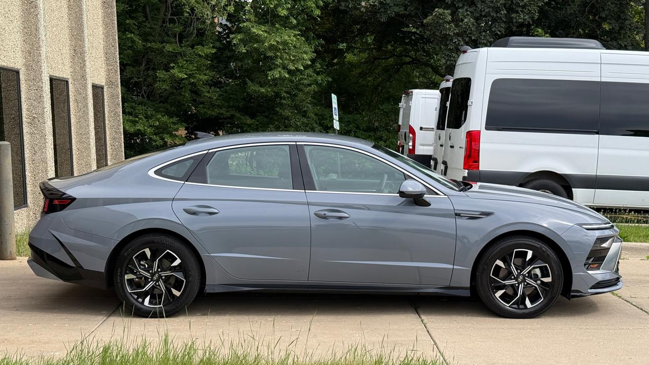 Hyundai Sonata SEL 2025