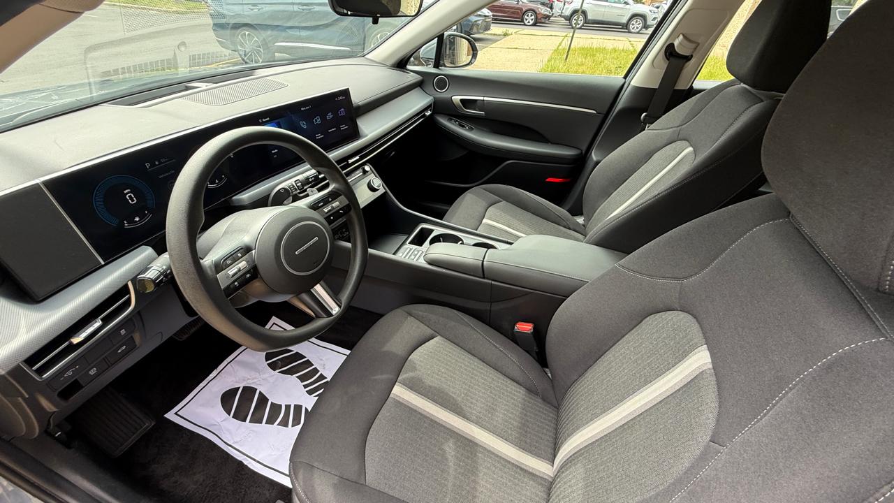 Hyundai Sonata SEL 2025