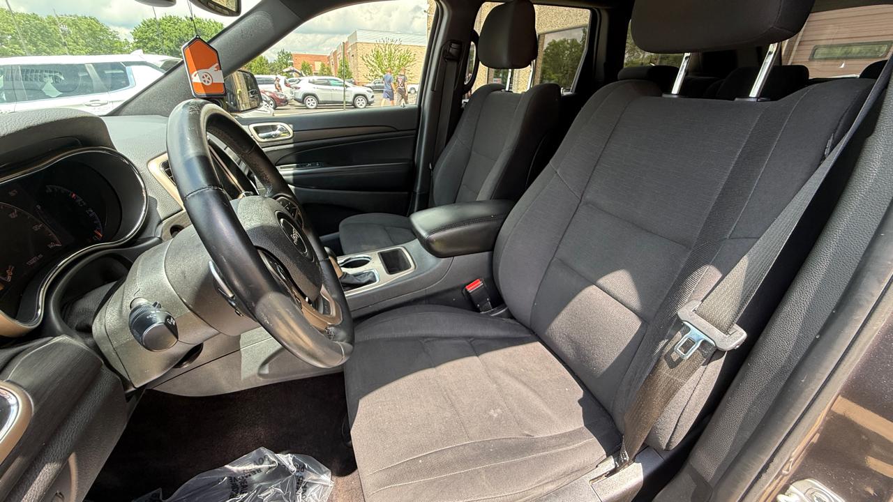 Jeep Grand Cherokee Laredo 4WD 2017
