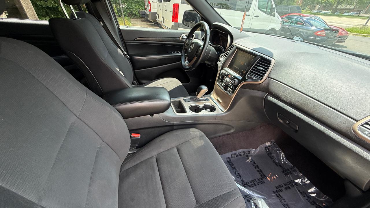 Jeep Grand Cherokee Laredo 4WD 2017