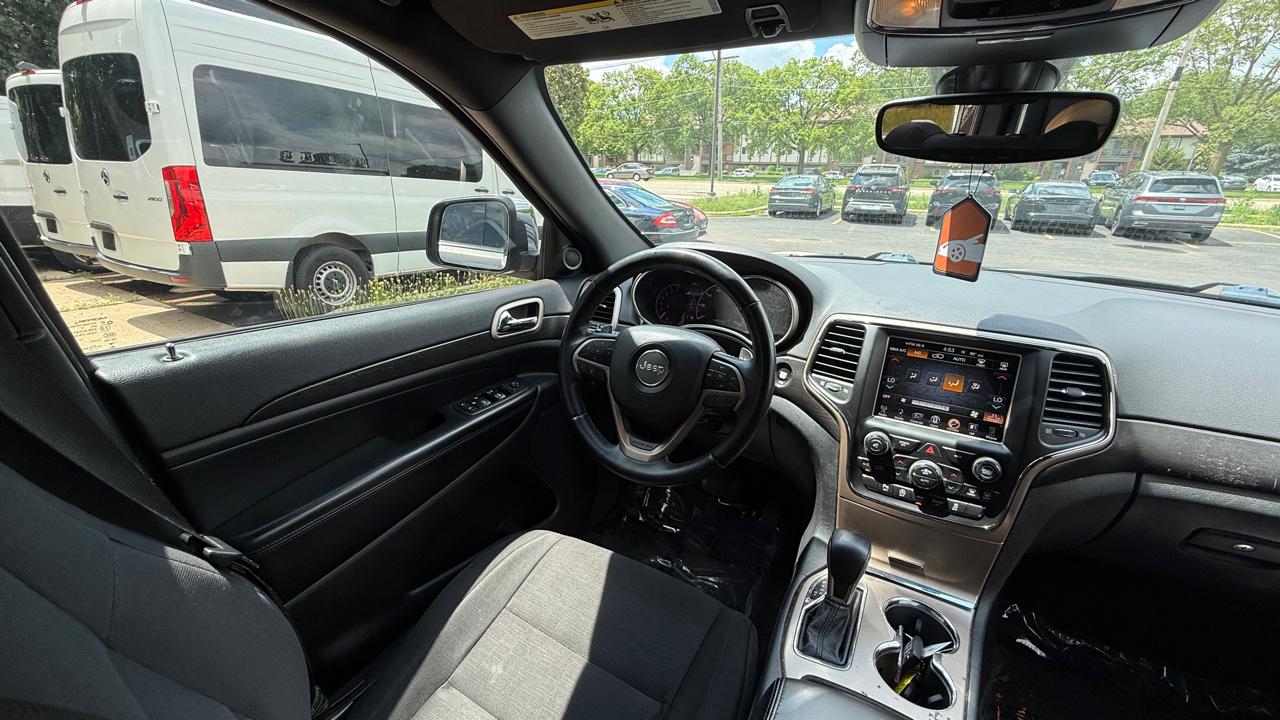 Jeep Grand Cherokee Laredo 4WD 2017