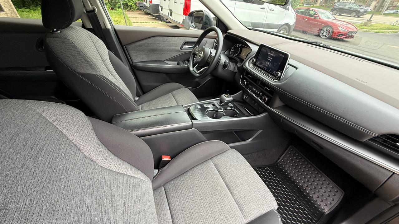 Nissan Rogue SV 2023