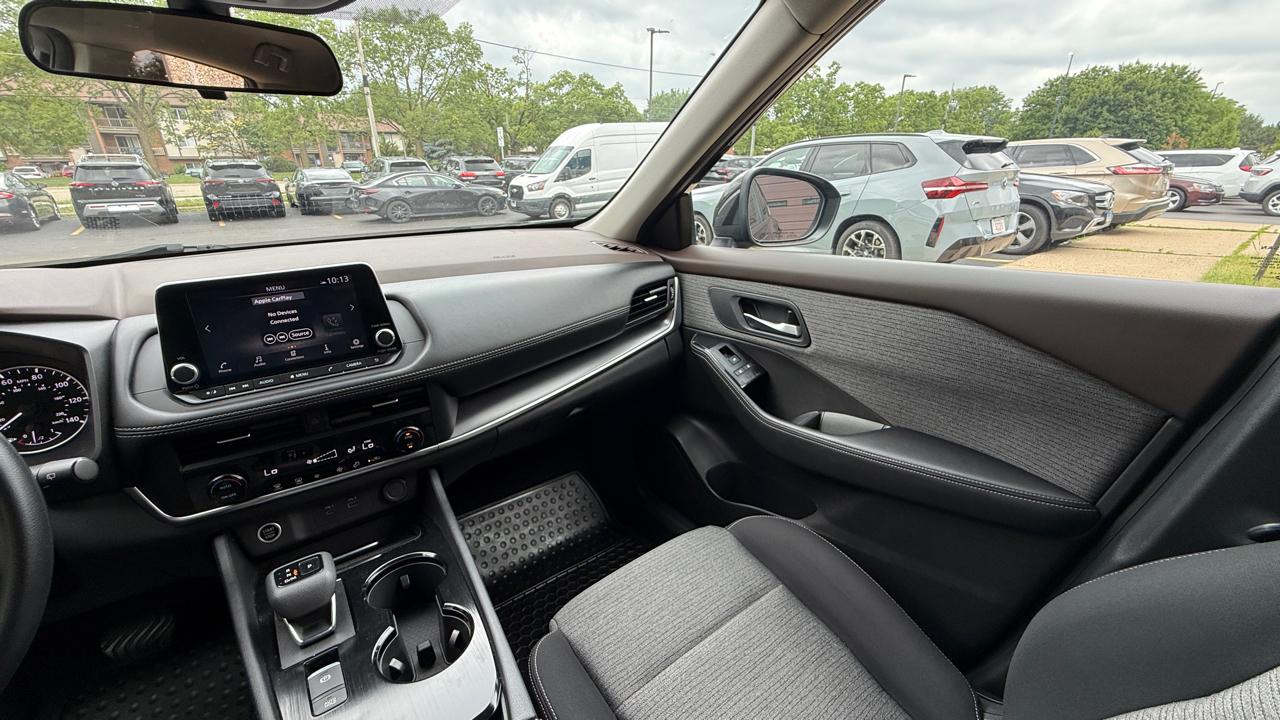 Nissan Rogue SV 2023