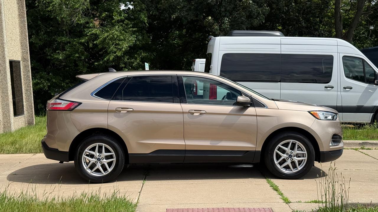 Ford Edge SEL FWD 2021