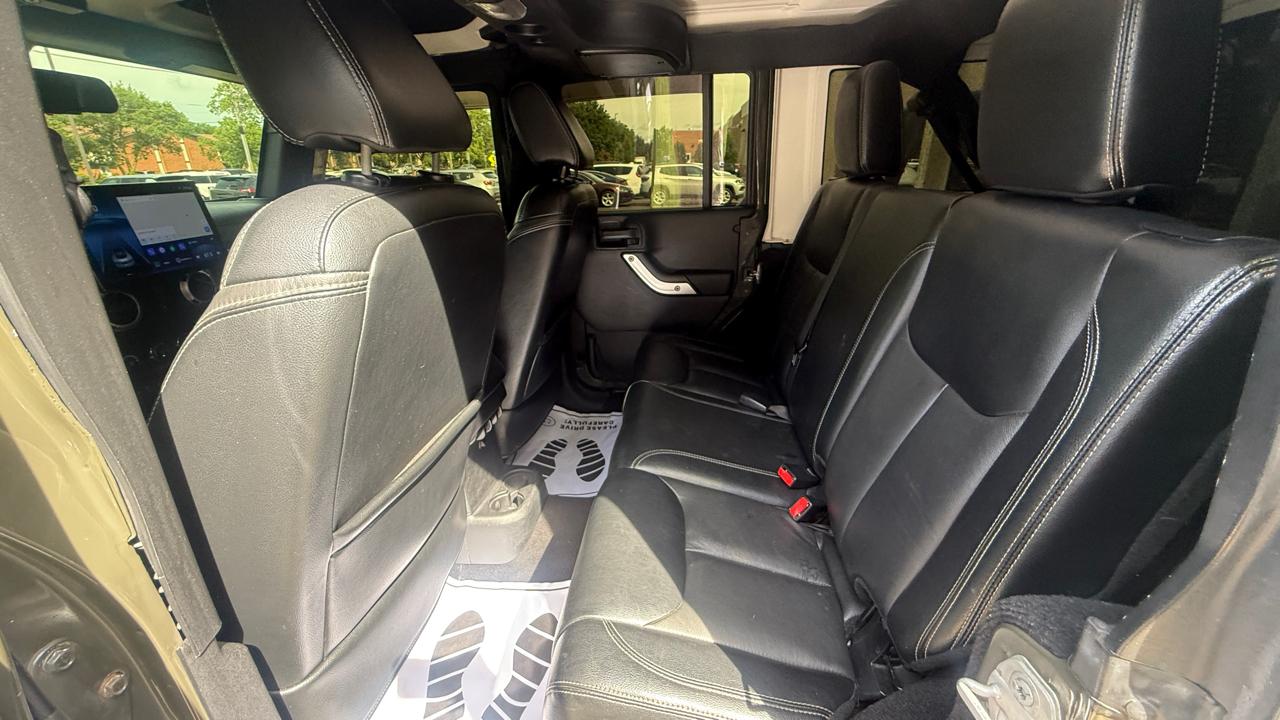 Jeep Wrangler Unlimited Rubicon 4WD 2015