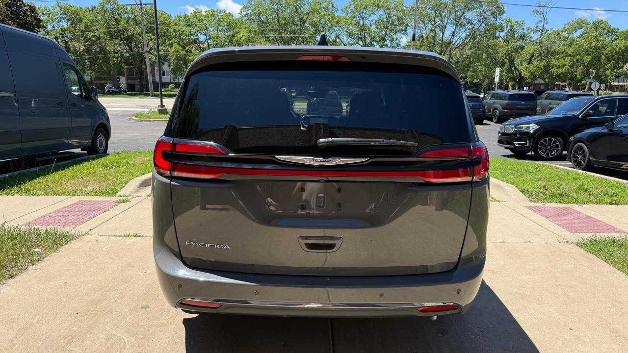 Chrysler Pacifica Select 2025