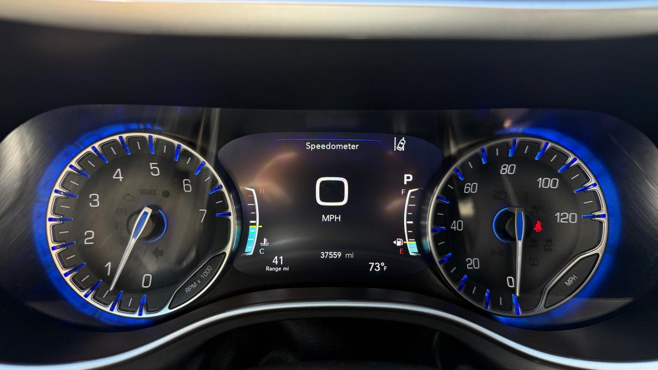 Chrysler Pacifica Select 2025