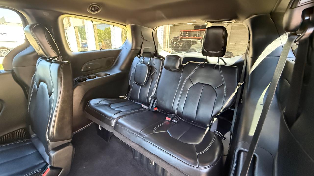Chrysler Pacifica Select 2025