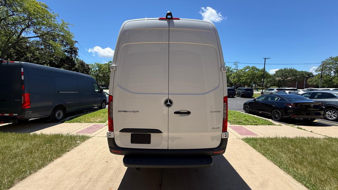 Mercedes-Benz Sprinter 2500 170-in. WB 2025