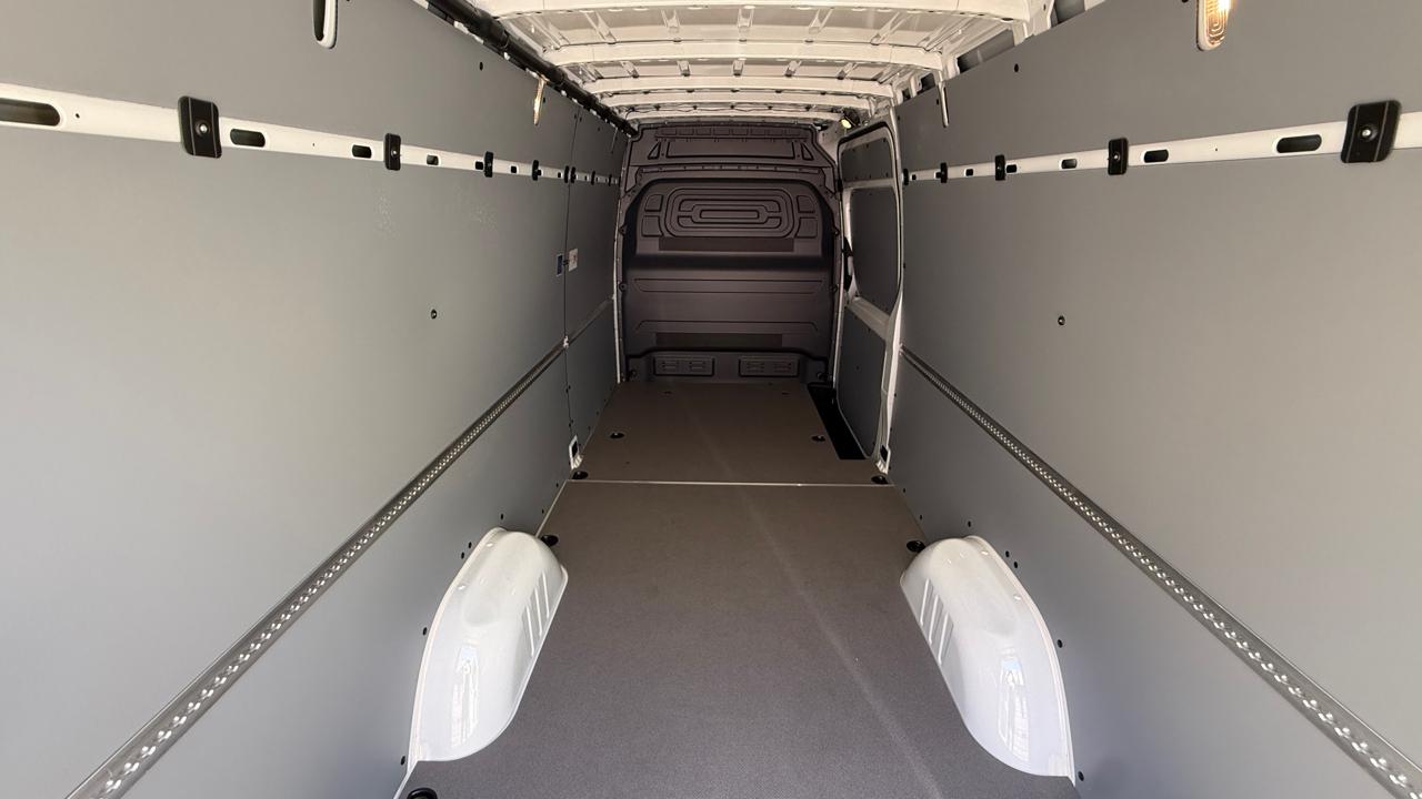 Mercedes-Benz Sprinter 2500 170-in. WB 2025