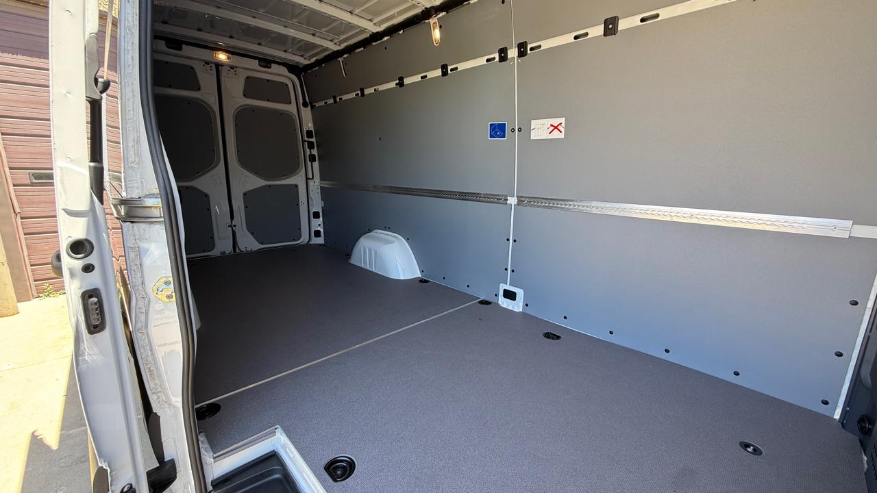 Mercedes-Benz Sprinter 2500 170-in. WB 2025