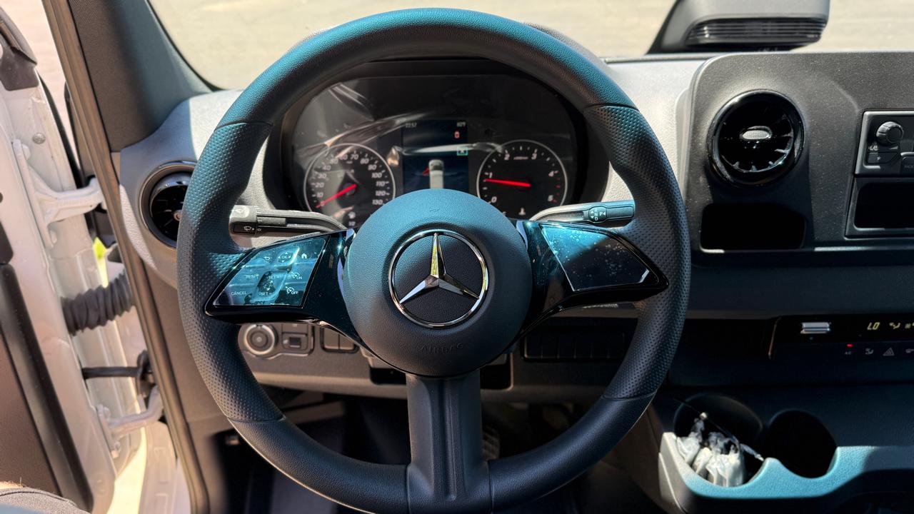 Mercedes-Benz Sprinter 2500 170-in. WB 2025