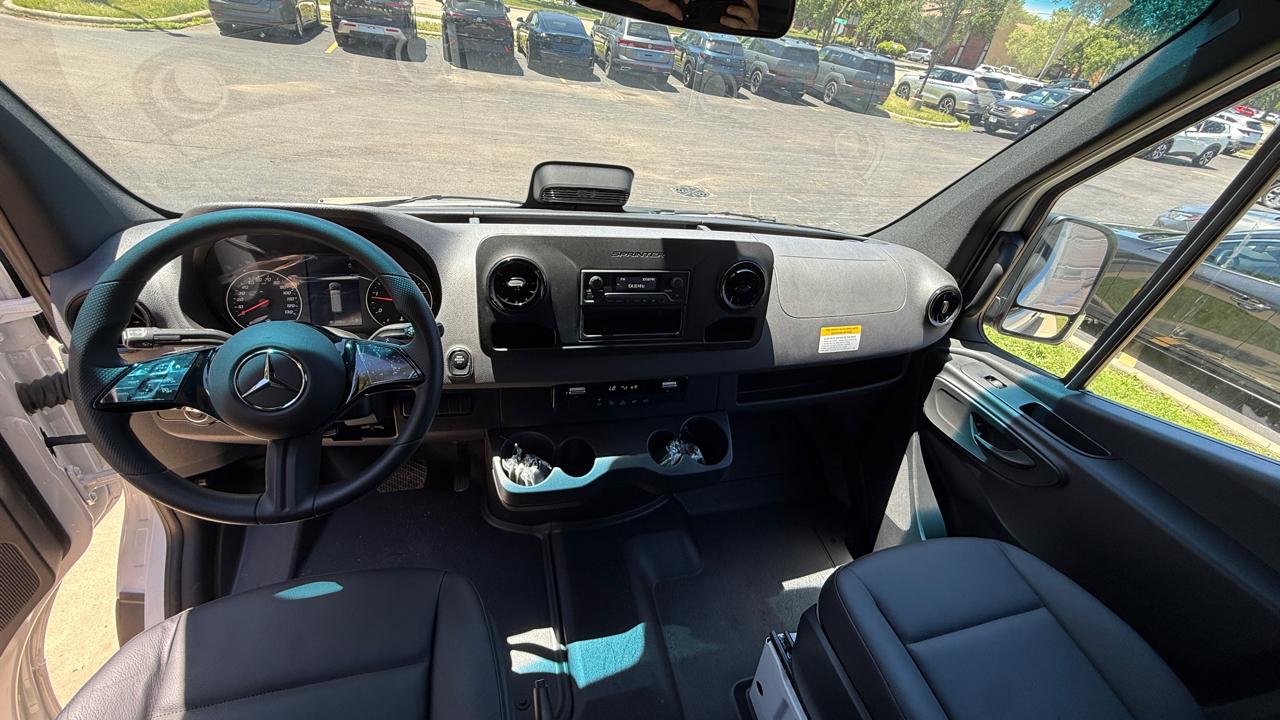 Mercedes-Benz Sprinter 2500 170-in. WB 2025