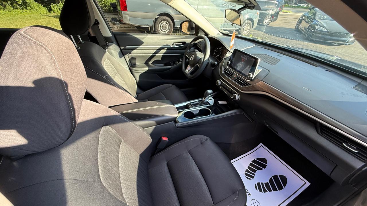 Nissan Altima 2.5 SV 2023