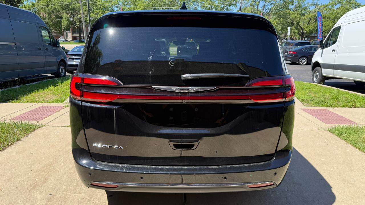 Chrysler Pacifica Select 2025