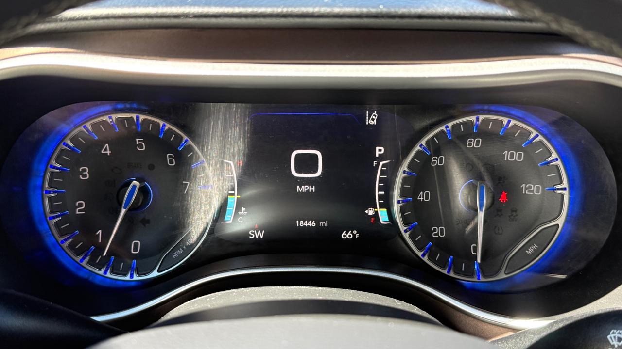 Chrysler Pacifica Select 2025