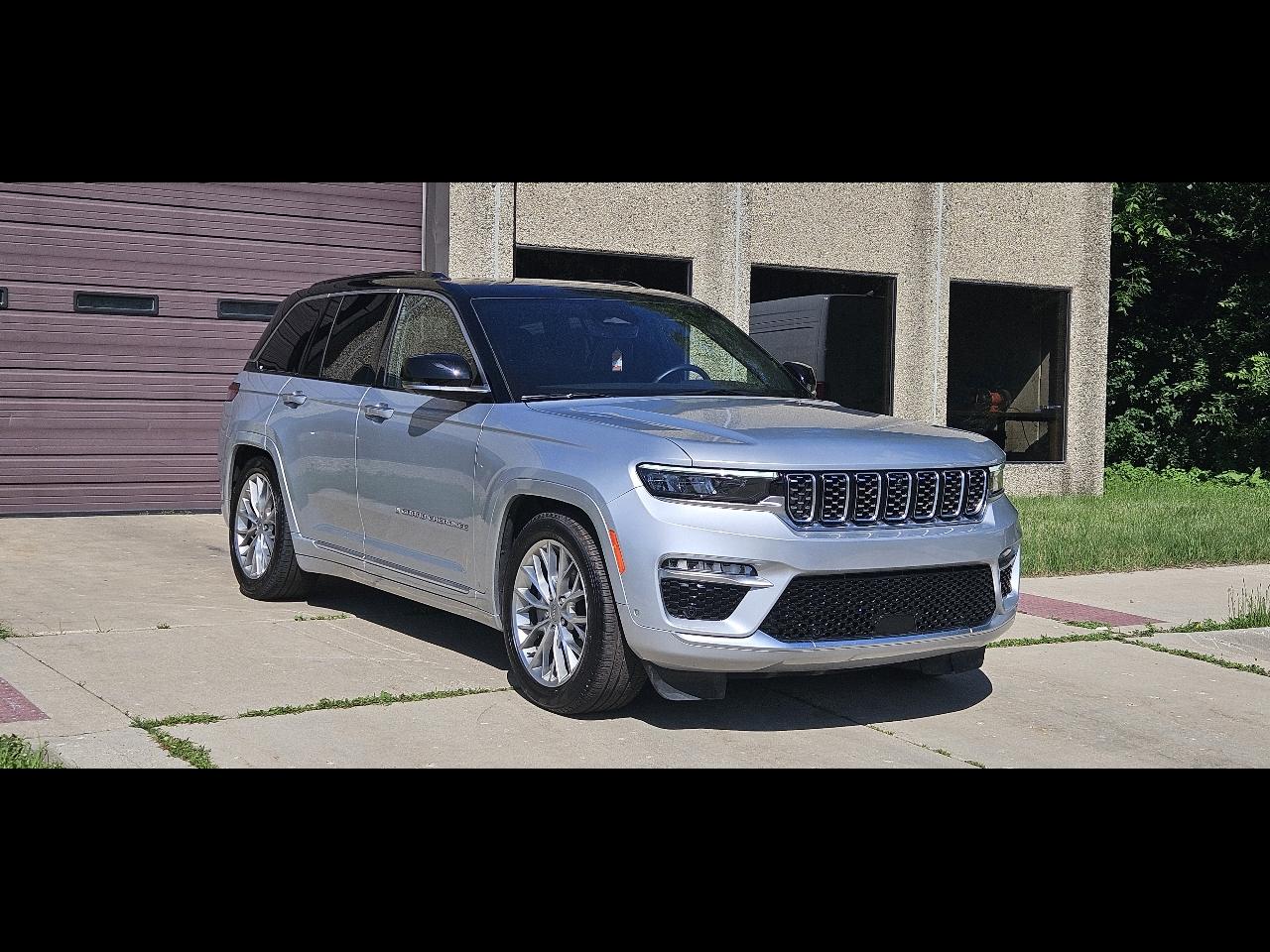 Jeep Grand Cherokee Summit 4WD 2025