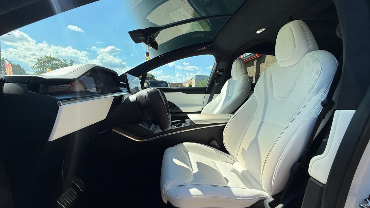 Tesla Model X Plaid 2022