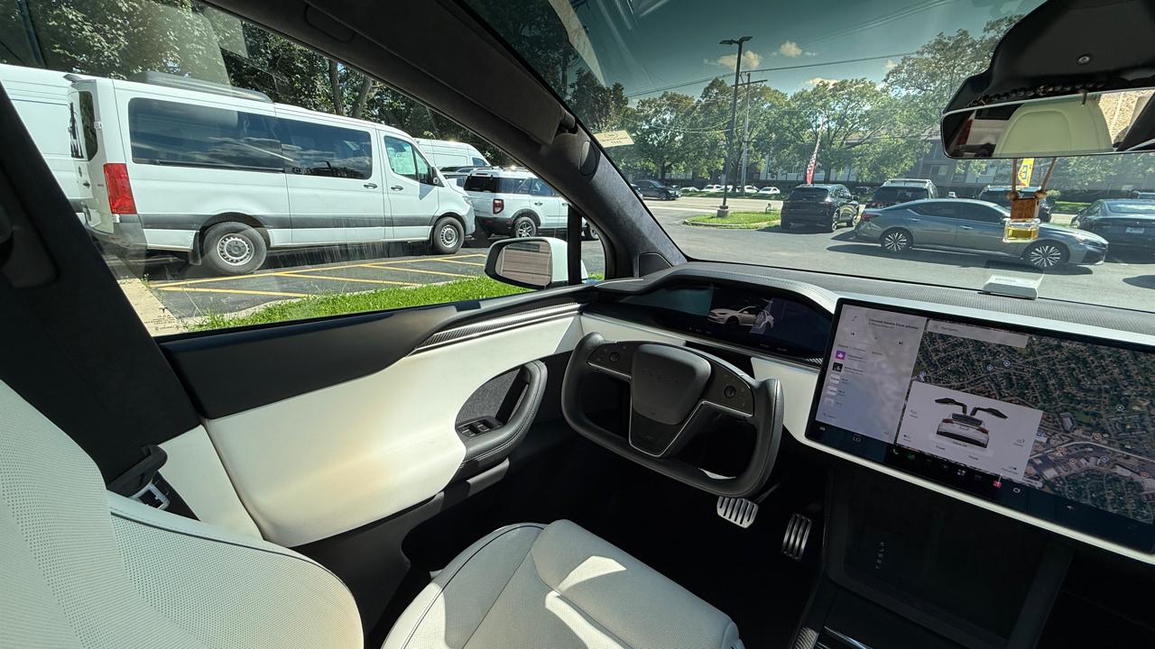 Tesla Model X Plaid 2022