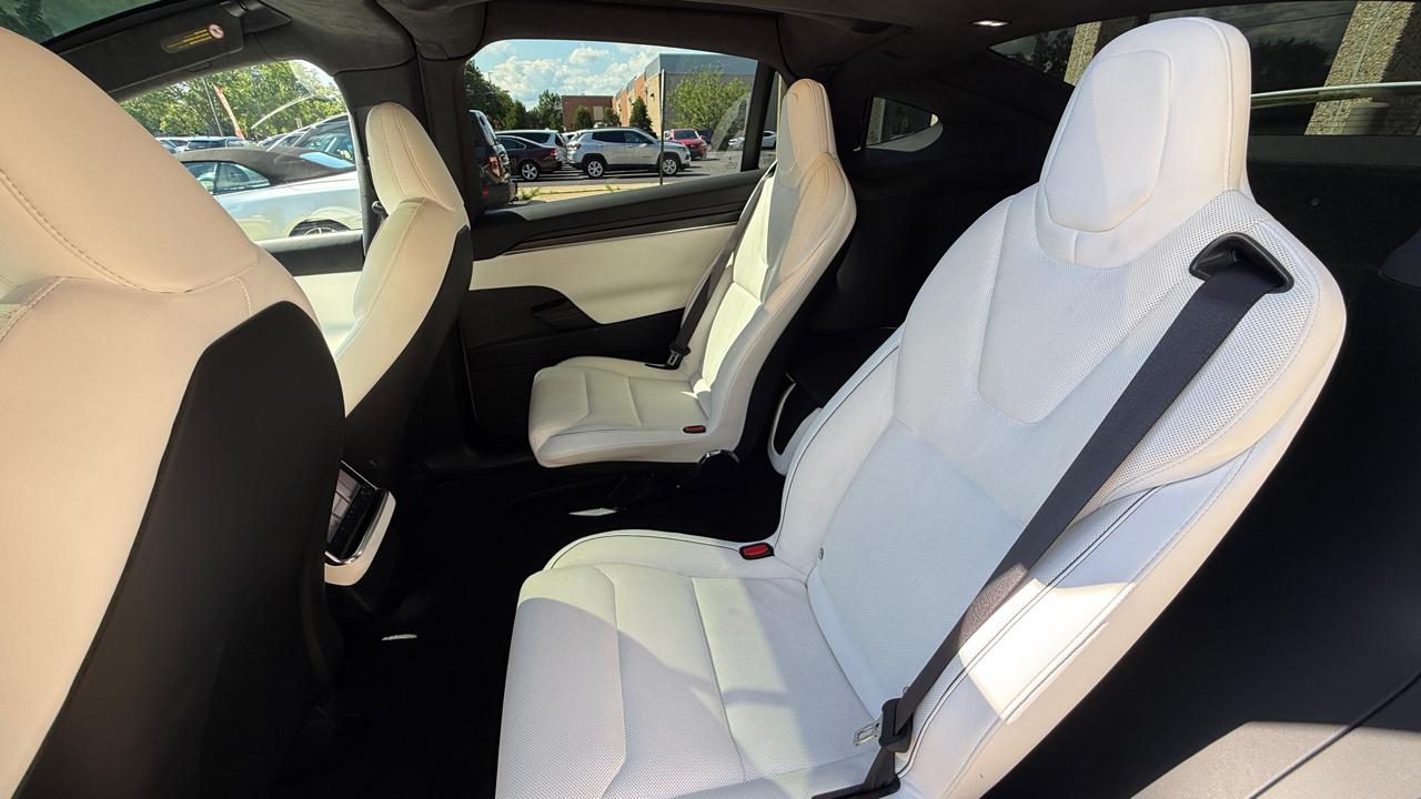 Tesla Model X Plaid 2022