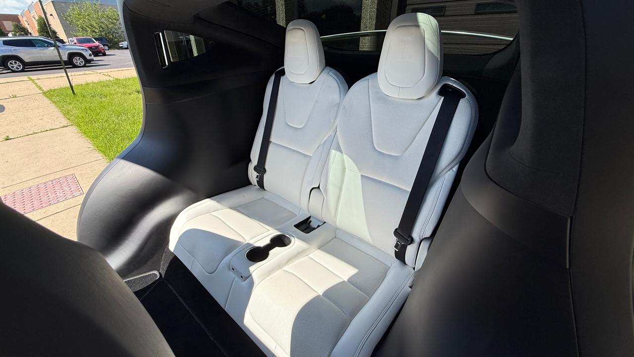 Tesla Model X Plaid 2022