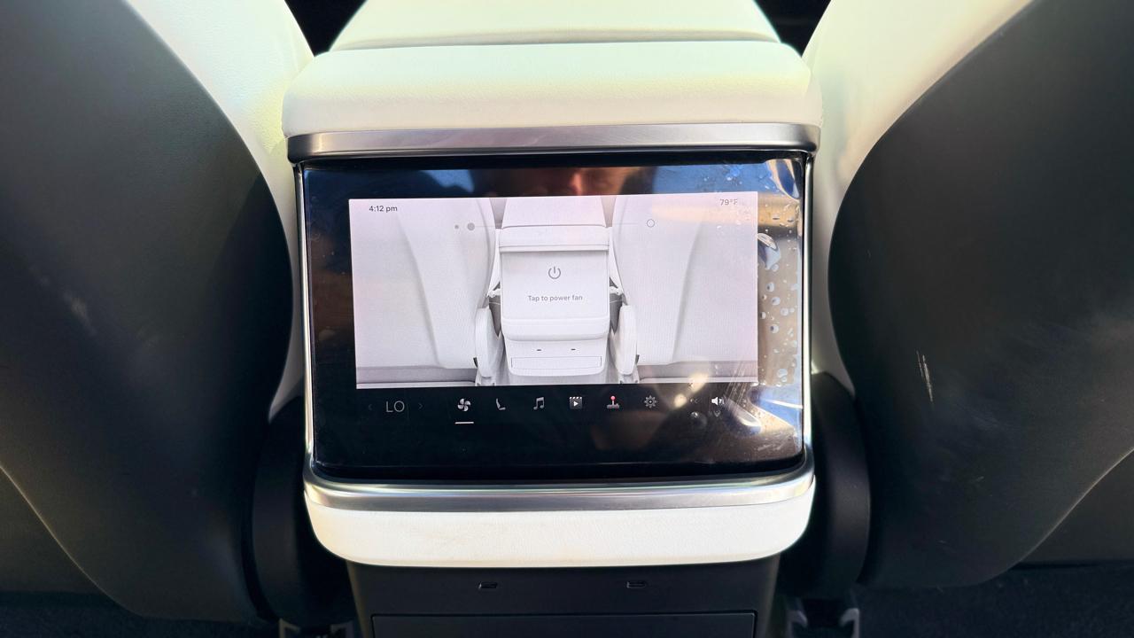 Tesla Model X Plaid 2022