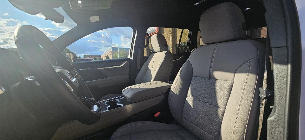 GMC Acadia Elevation 2026
