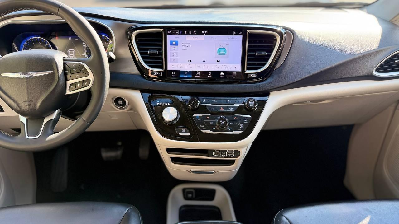 Chrysler Pacifica Touring L 2023