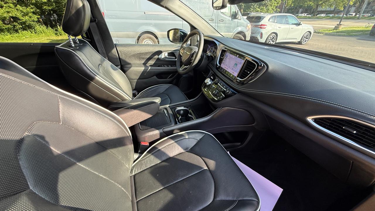 Chrysler Pacifica Limited 2026