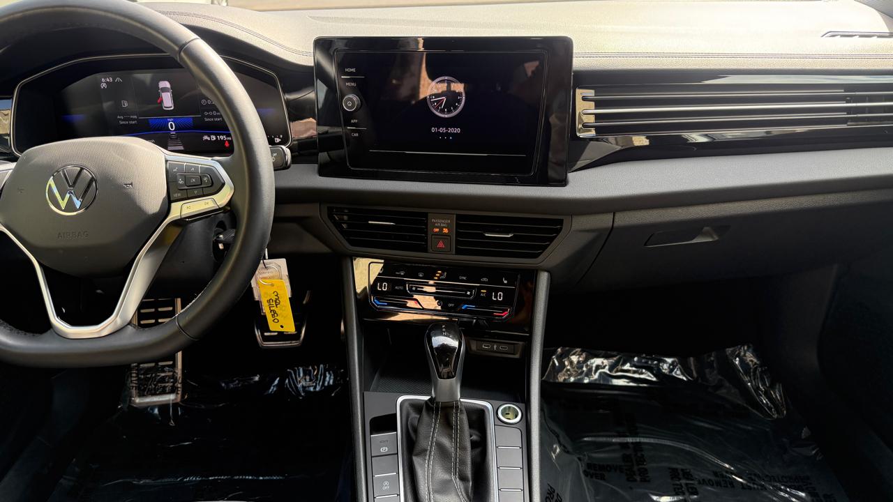 Volkswagen Jetta Sport 2025