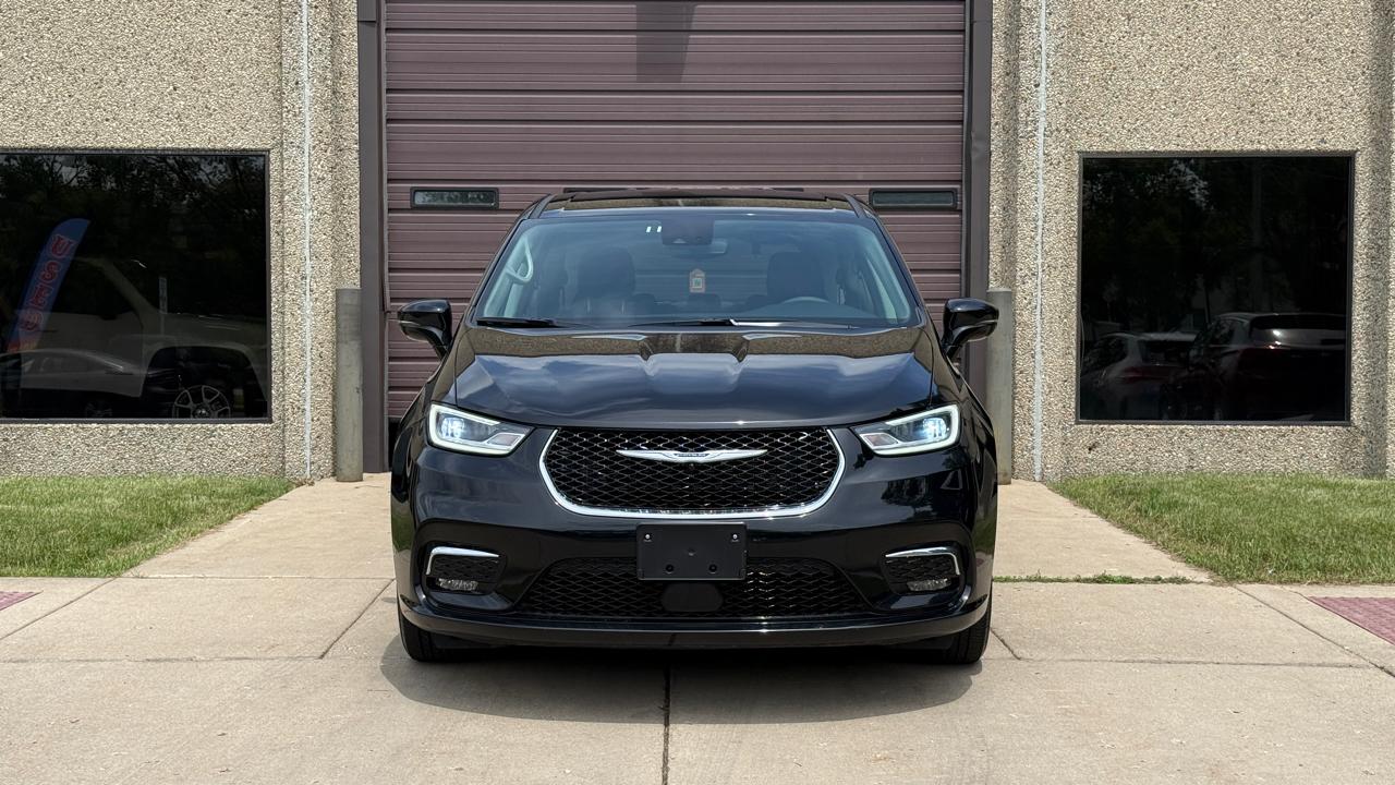 Chrysler Pacifica Touring L 2024