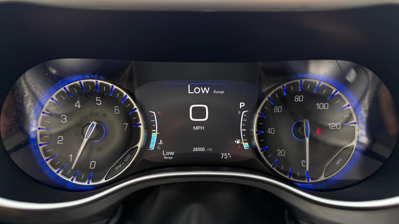 Chrysler Pacifica Touring L 2024