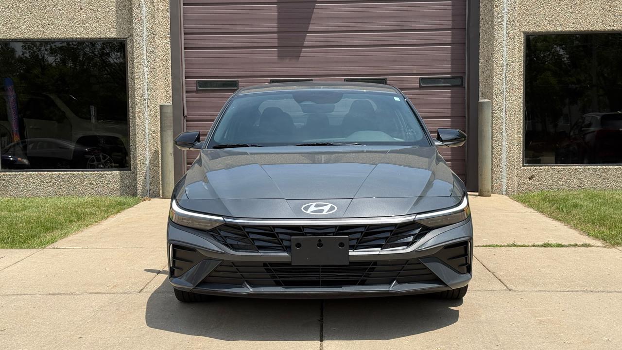 Hyundai Elantra SEL Sport 2025