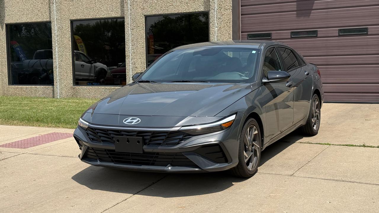 Hyundai Elantra SEL Sport 2025