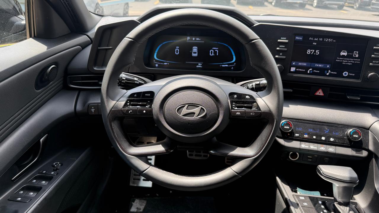 Hyundai Elantra SEL Sport 2025