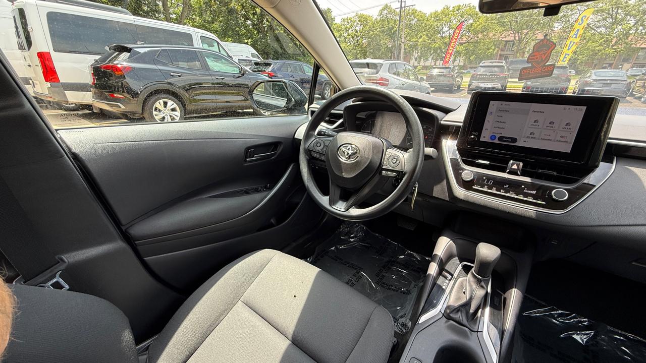 Toyota Corolla LE 2025