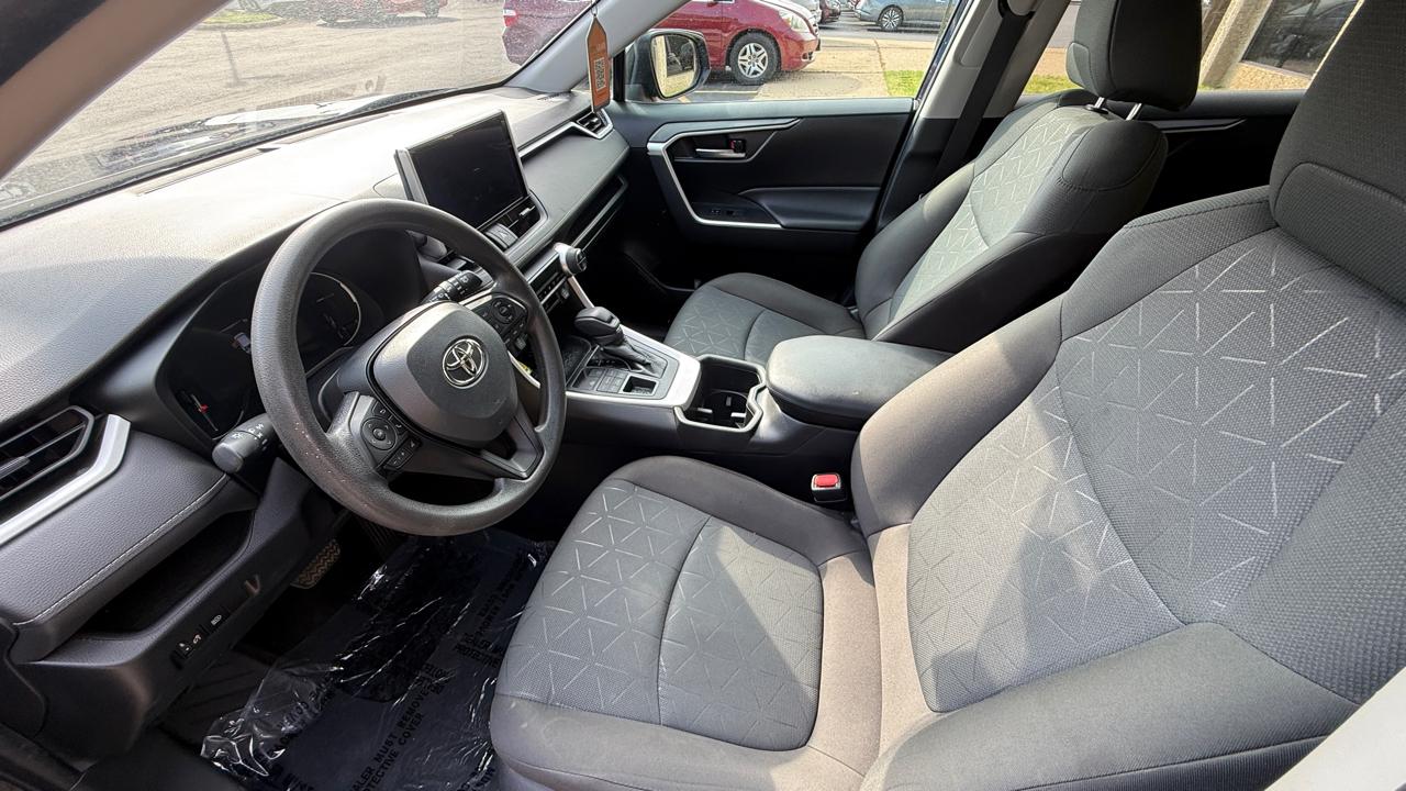 Toyota RAV4 XLE AWD 2023