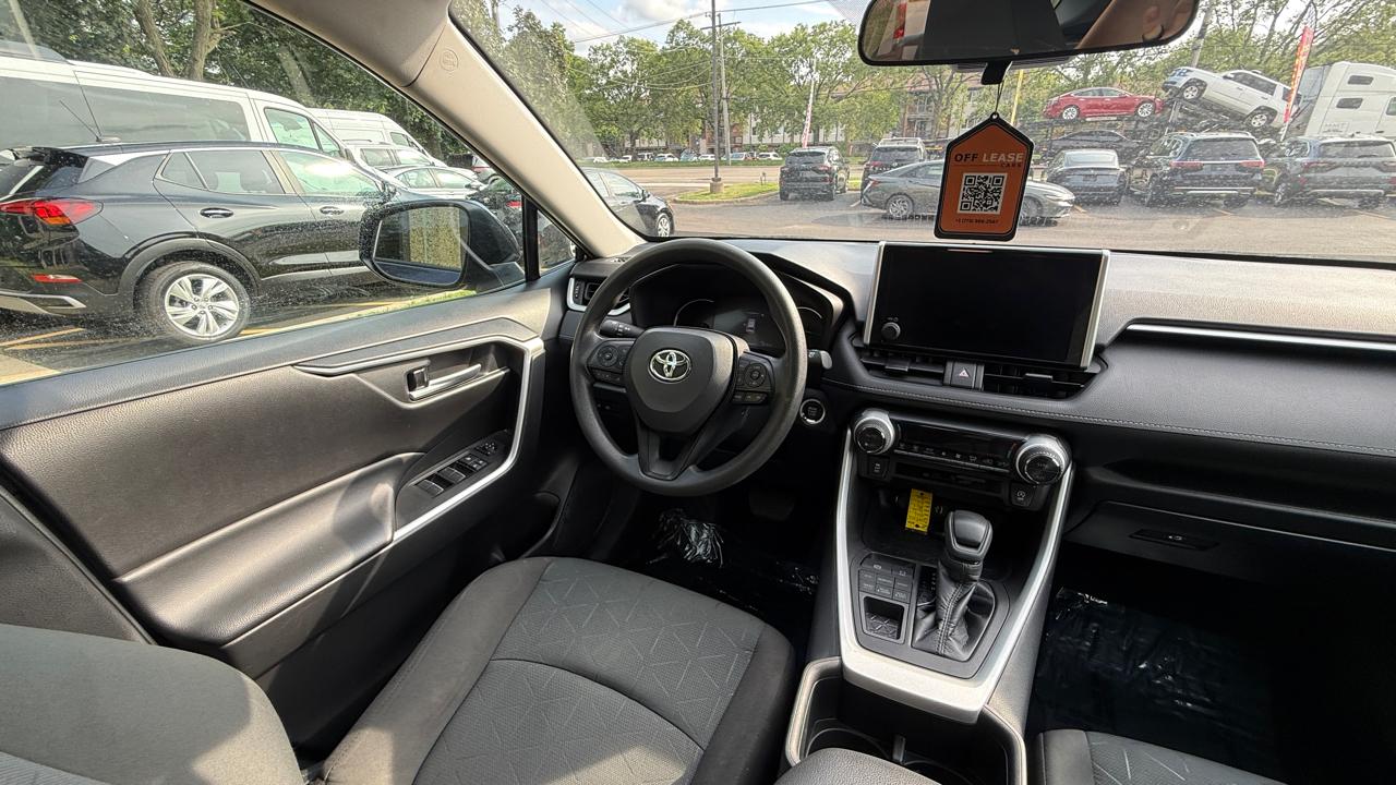 Toyota RAV4 XLE AWD 2023
